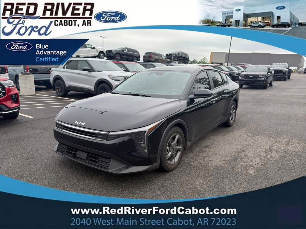 2025 Aurora Black Pearl Kia K4 LXS FWD Sedan