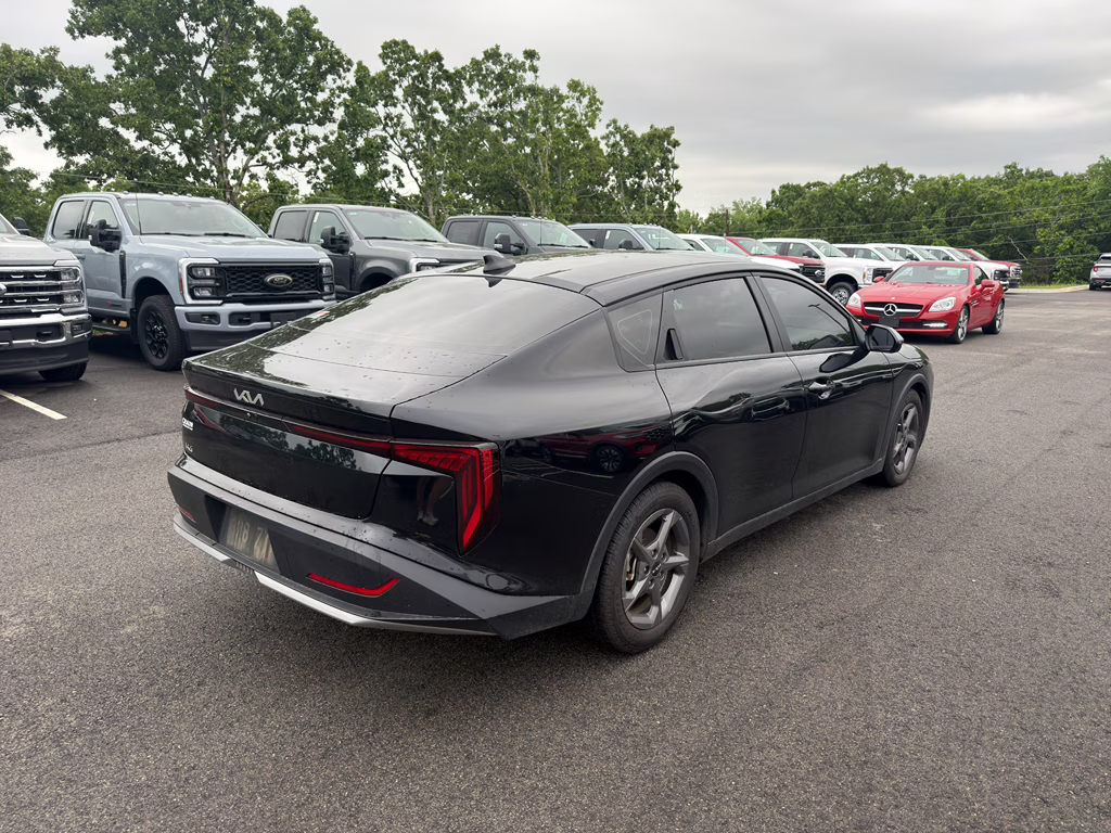 2025 Aurora Black Pearl Kia K4 LXS FWD Sedan
