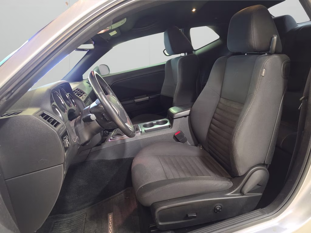 2014 Billet Silver Metallic Clearcoat Dodge Challenger R/T RWD Coupe
