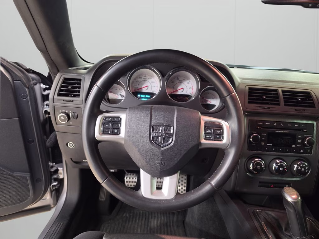 2014 Billet Silver Metallic Clearcoat Dodge Challenger R/T RWD Coupe