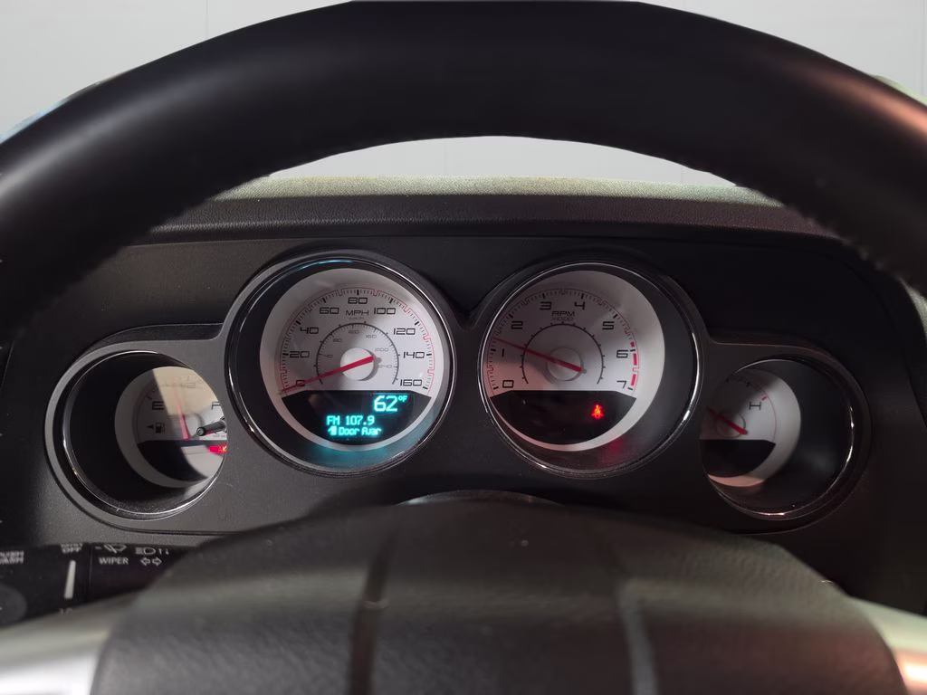 2014 Billet Silver Metallic Clearcoat Dodge Challenger R/T RWD Coupe