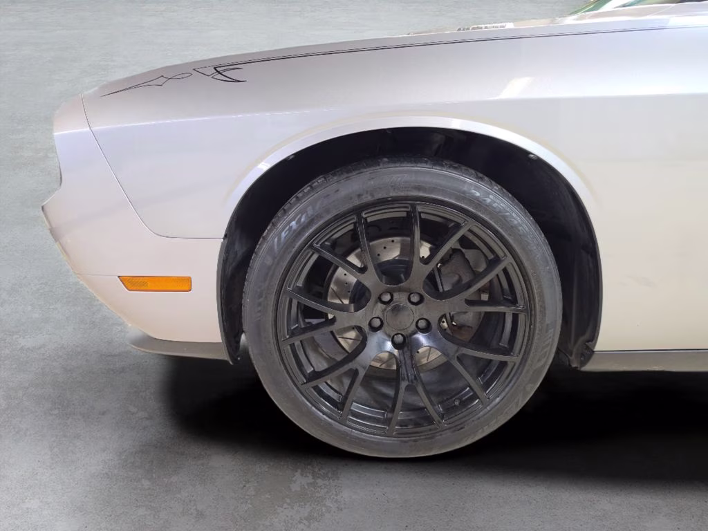 2014 Billet Silver Metallic Clearcoat Dodge Challenger R/T RWD Coupe