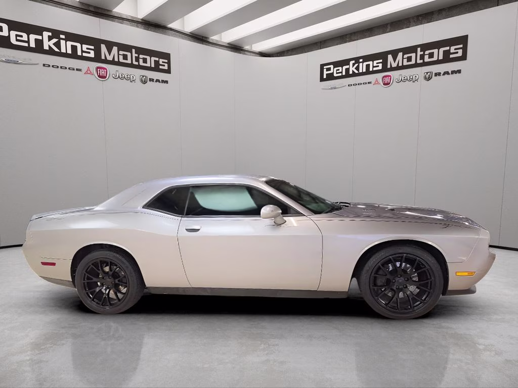 2014 Billet Silver Metallic Clearcoat Dodge Challenger R/T RWD Coupe