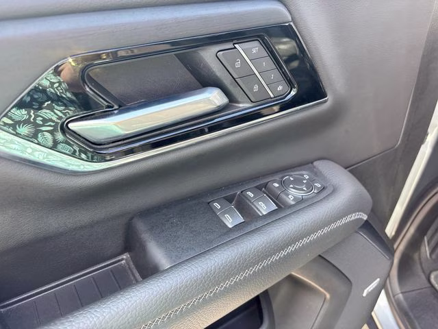 2025 Sterling Metallic GMC Yukon XL Denali 4X4 SUV