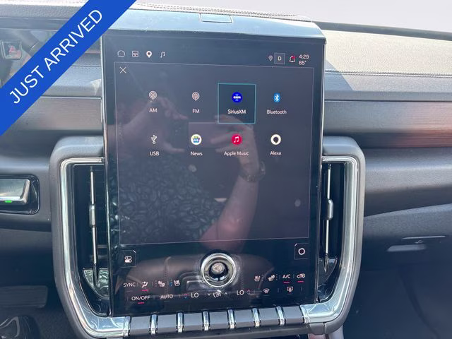 2025 Sterling Metallic GMC Yukon XL Denali 4X4 SUV