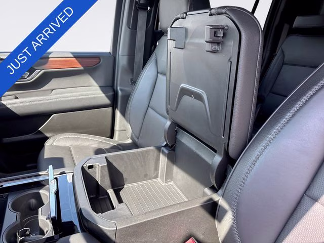 2025 Sterling Metallic GMC Yukon XL Denali 4X4 SUV