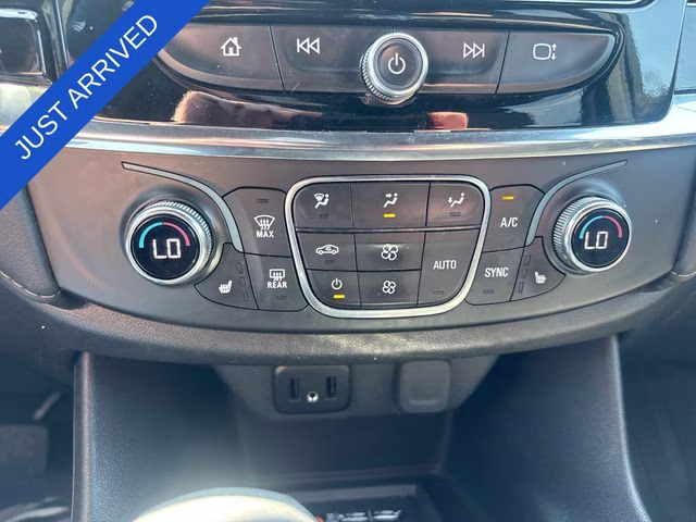 2023 Summit White Chevrolet Traverse LT FWD SUV