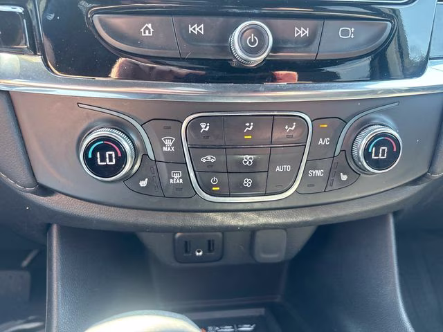 2023 Summit White Chevrolet Traverse LT FWD SUV