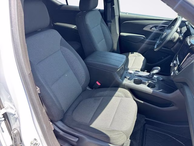 2023 Summit White Chevrolet Traverse LT FWD SUV