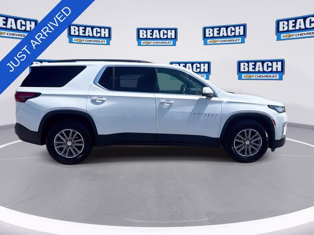 2023 Summit White Chevrolet Traverse LT FWD SUV