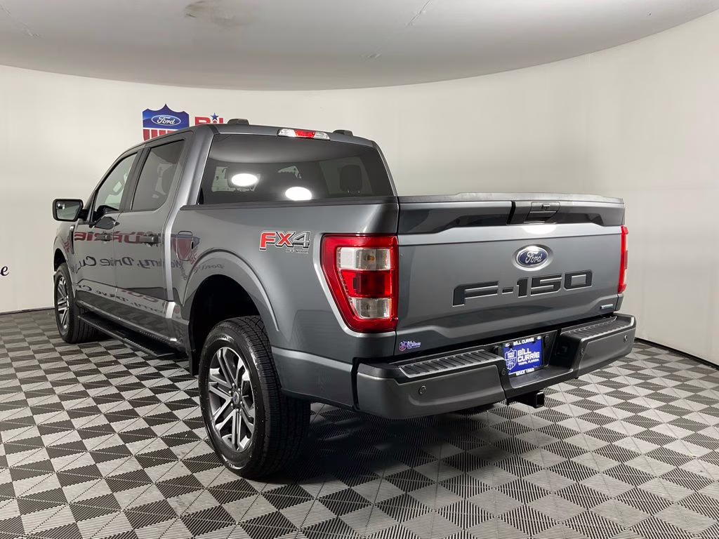 2022 Gray Metallic Ford F-150 XL 4X4 Truck