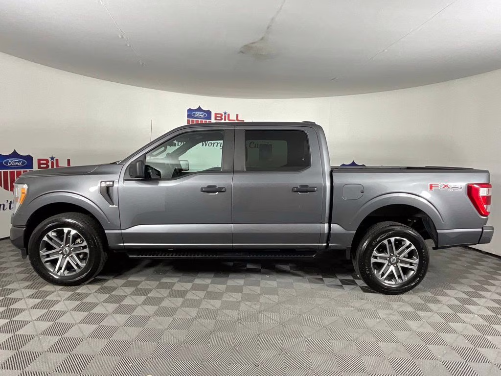2022 Gray Metallic Ford F-150 XL 4X4 Truck