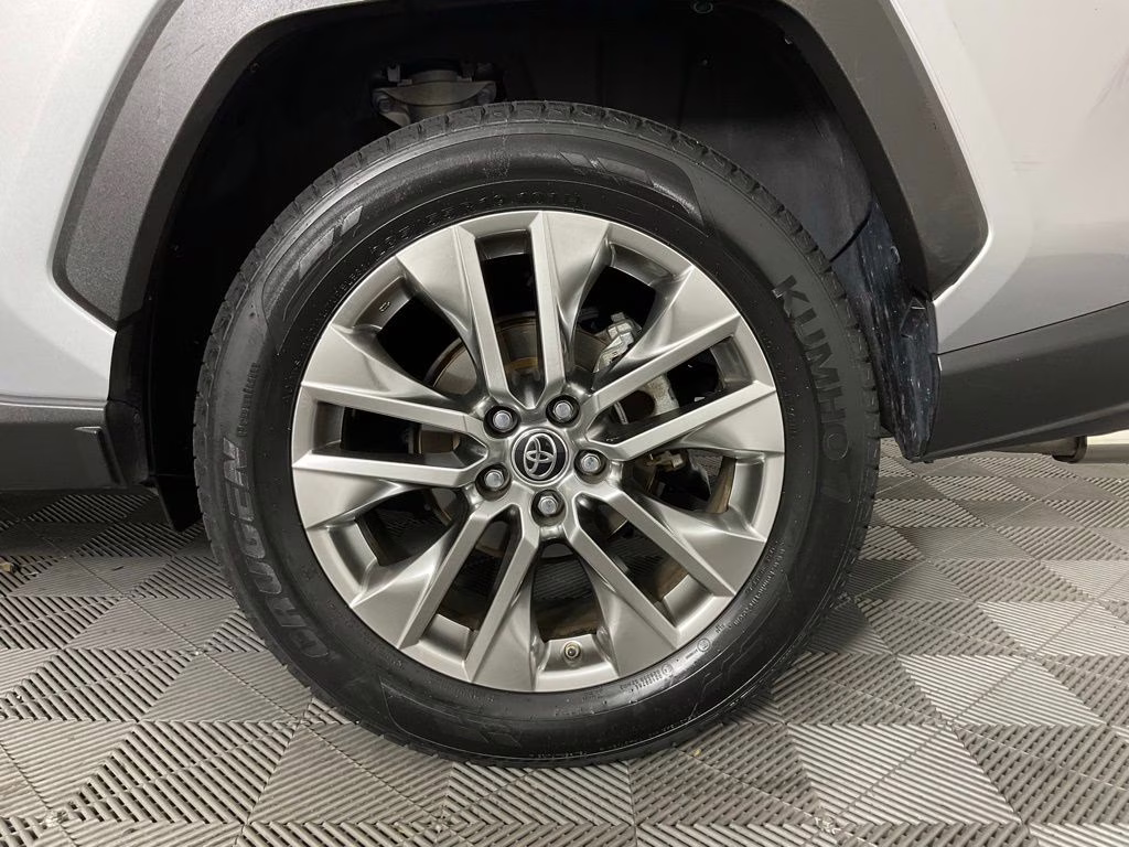 2019 Silver Sky Metallic Toyota RAV4 XLE Premium AWD SUV