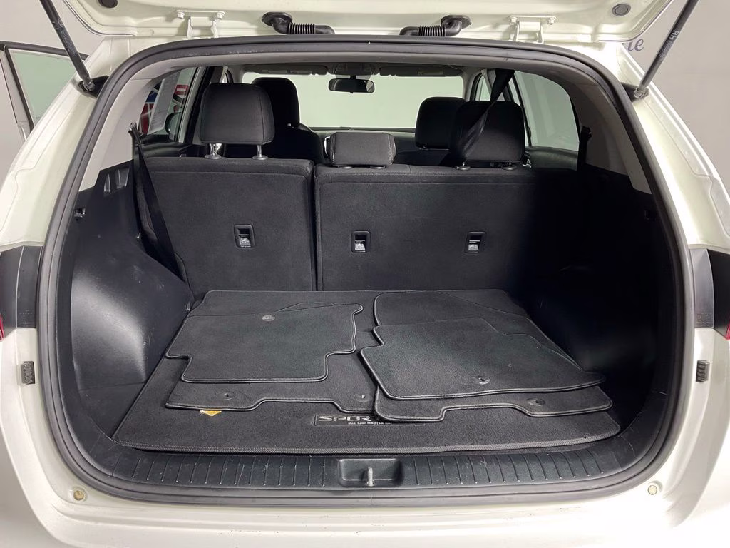 2017 Clear White Kia Sportage LX FWD SUV