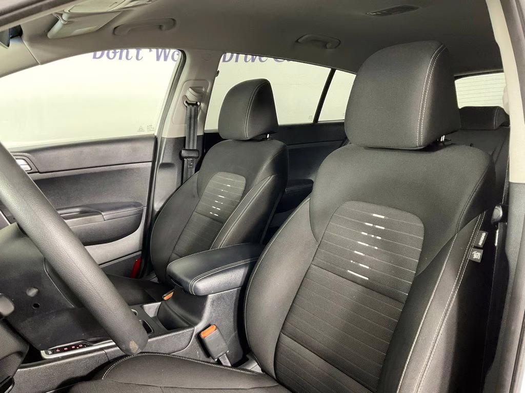 2017 Clear White Kia Sportage LX FWD SUV