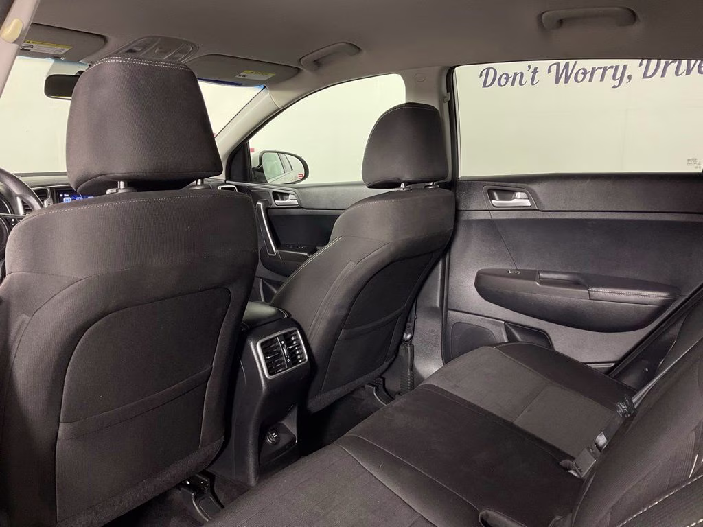 2017 Clear White Kia Sportage LX FWD SUV
