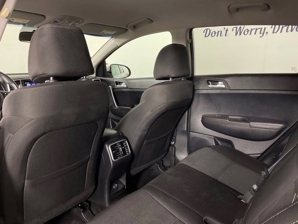 2017 Clear White Kia Sportage LX FWD SUV