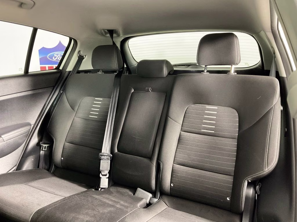 2017 Clear White Kia Sportage LX FWD SUV