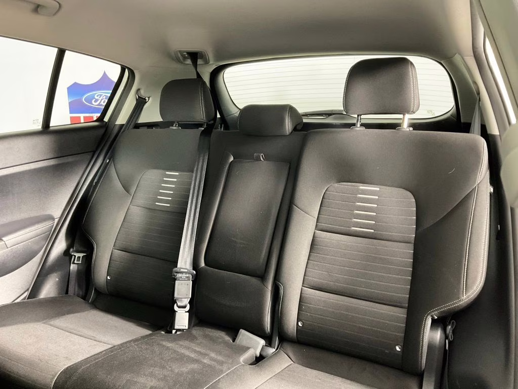 2017 Clear White Kia Sportage LX FWD SUV