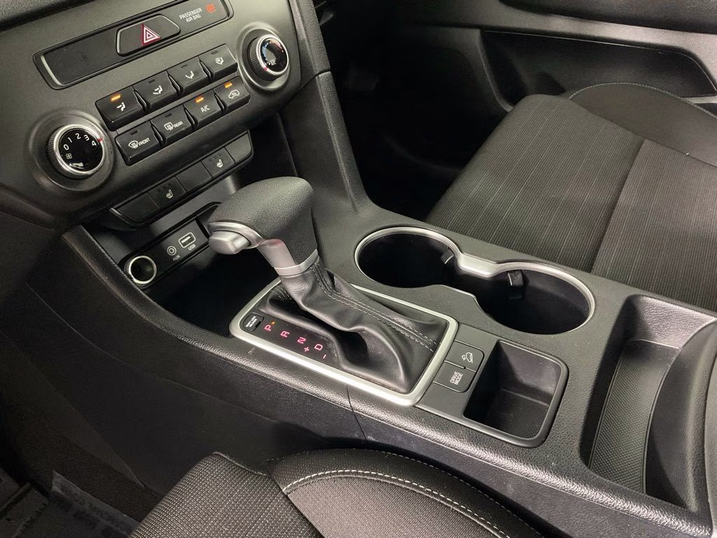 2017 Clear White Kia Sportage LX FWD SUV