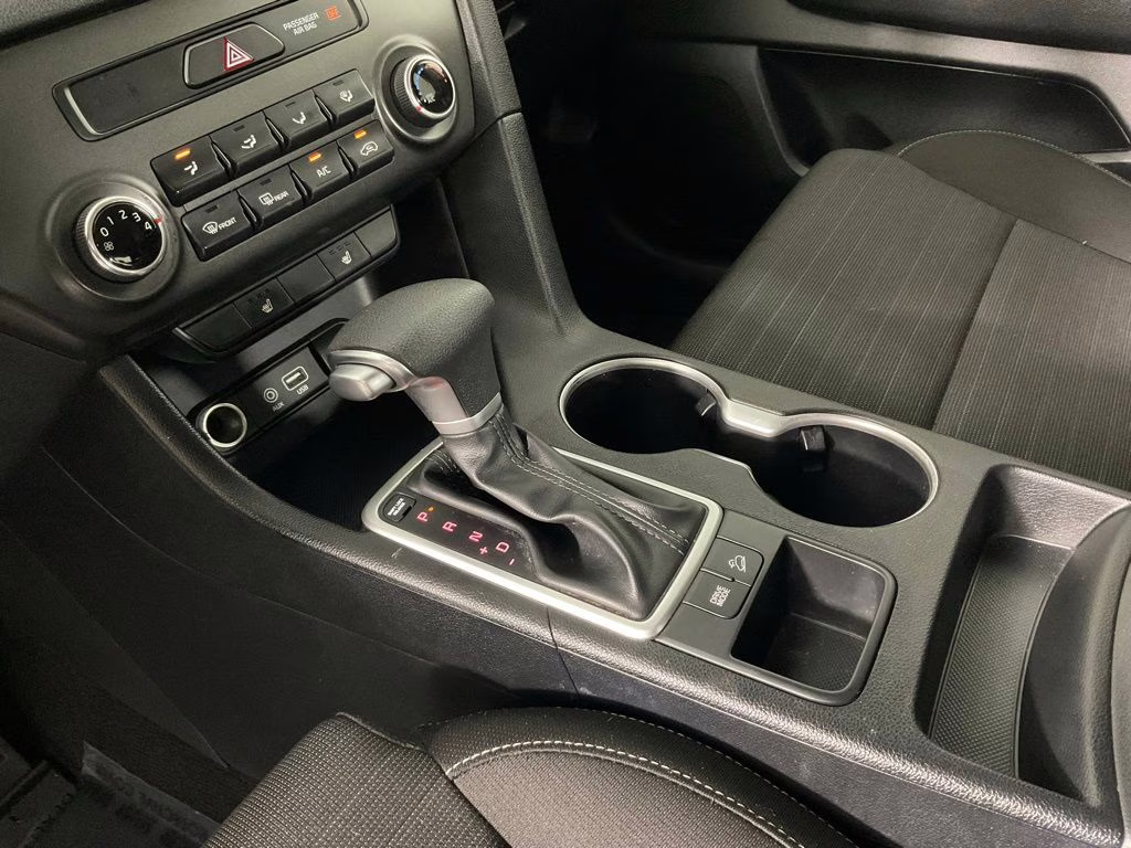 2017 Clear White Kia Sportage LX FWD SUV