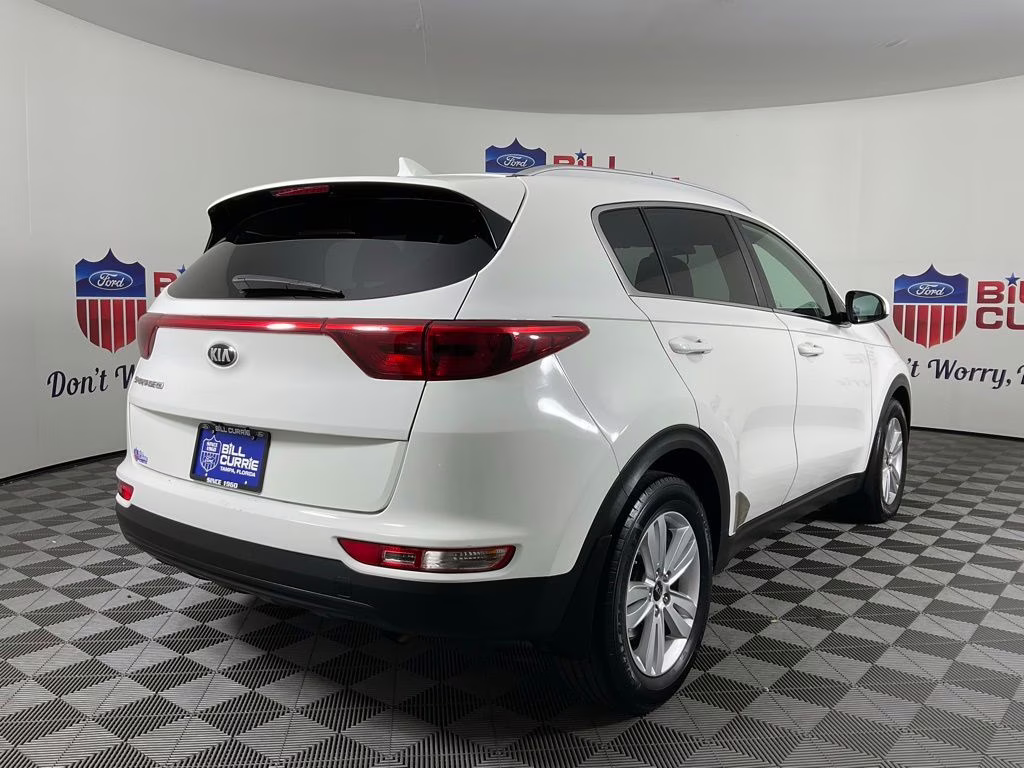 2017 Clear White Kia Sportage LX FWD SUV