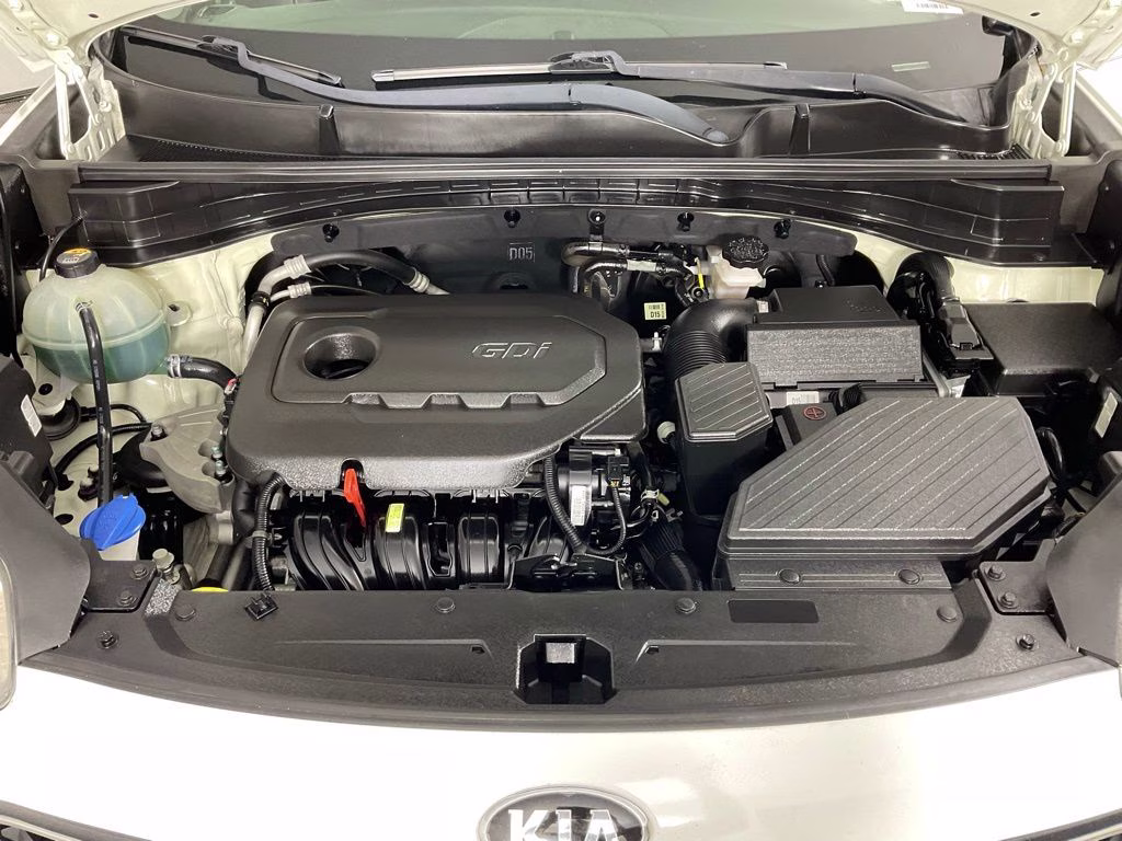 2017 Clear White Kia Sportage LX FWD SUV
