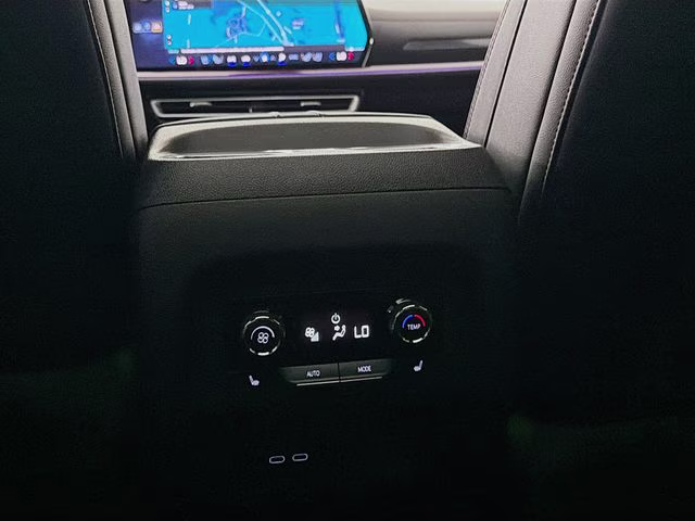 2024 Stardust Silver Chevrolet Traverse RS FWD SUV