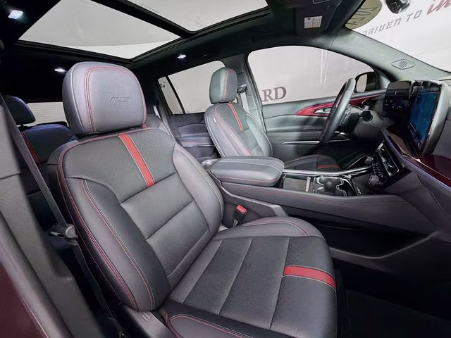 2024 Stardust Silver Chevrolet Traverse RS FWD SUV