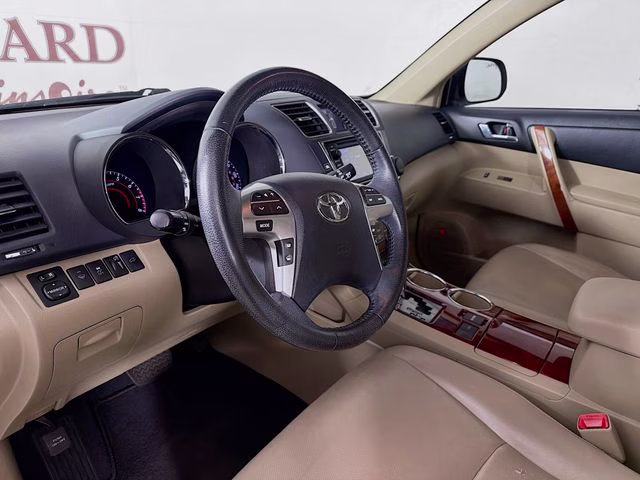 2013 Blizzard Pearl Toyota Highlander Limited FWD SUV