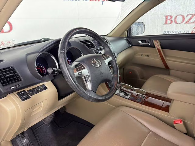 2013 Blizzard Pearl Toyota Highlander Limited FWD SUV