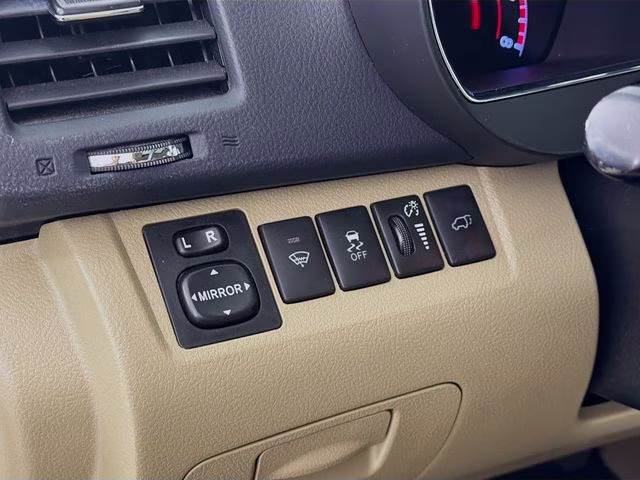 2013 Blizzard Pearl Toyota Highlander Limited FWD SUV