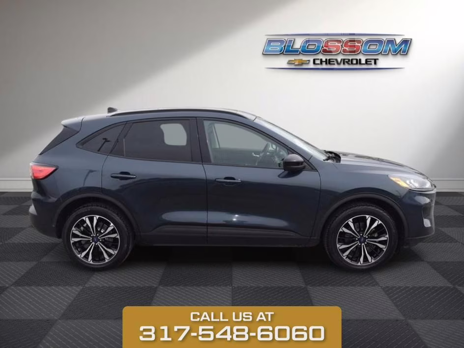 2022 Blue Metallic Ford Escape SEL AWD SUV