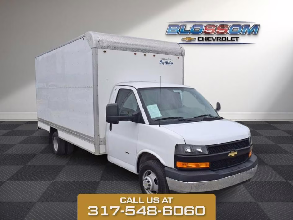 2018 Summit White Chevrolet Express 3500 Work Van RWD Truck