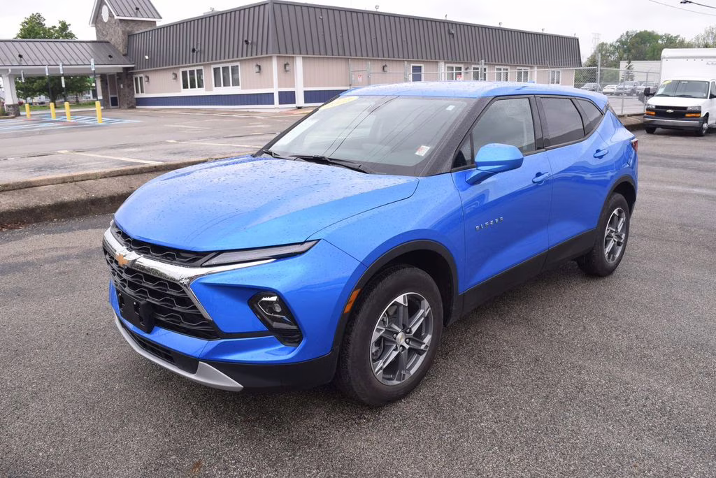 2025 Riptide Blue Chevrolet Blazer LT FWD SUV
