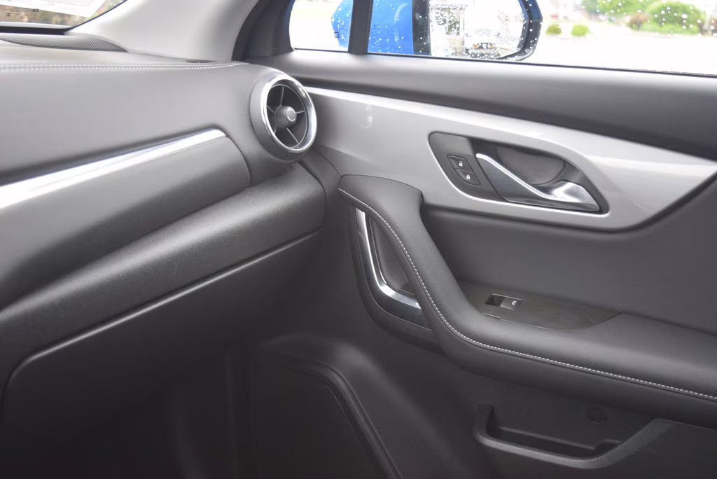 2025 Riptide Blue Chevrolet Blazer LT FWD SUV