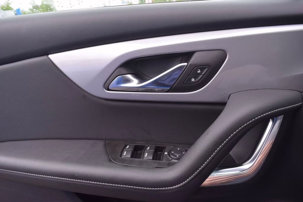 2025 Riptide Blue Chevrolet Blazer LT FWD SUV