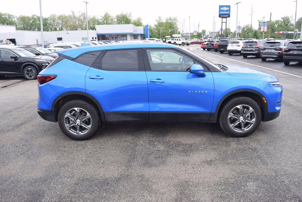 2025 Riptide Blue Chevrolet Blazer LT FWD SUV