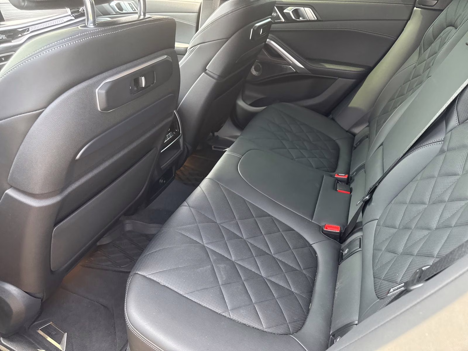 2024 Carbon Black Metallic BMW X6 M60i AWD SUV