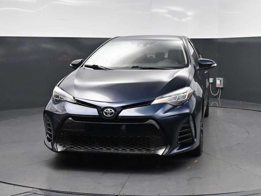 2018 Aqua Toyota Corolla SE FWD Sedan