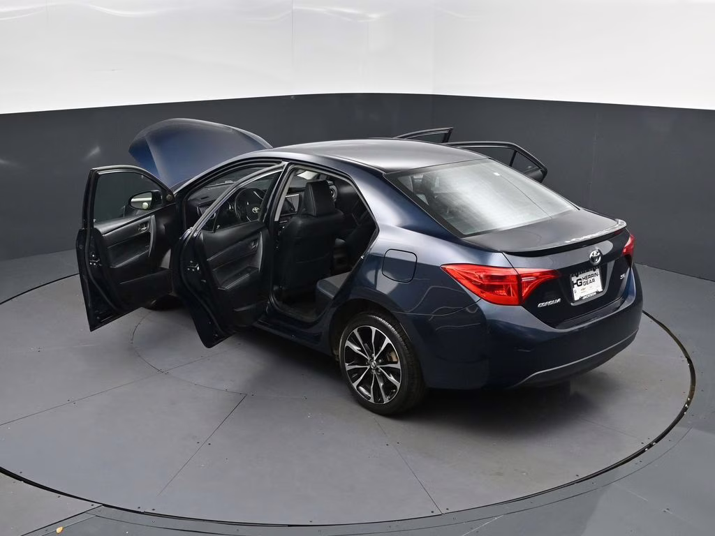 2018 Aqua Toyota Corolla SE FWD Sedan