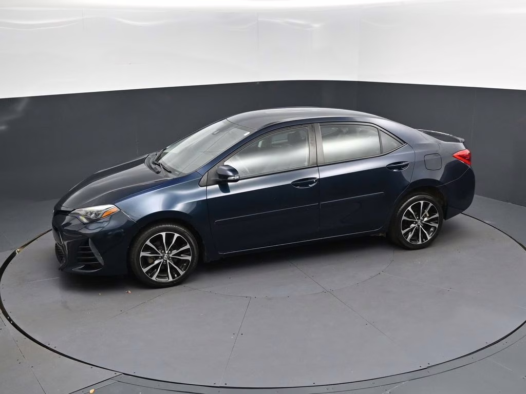 2018 Aqua Toyota Corolla SE FWD Sedan