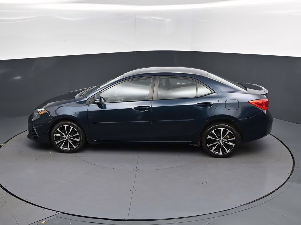 2018 Aqua Toyota Corolla SE FWD Sedan