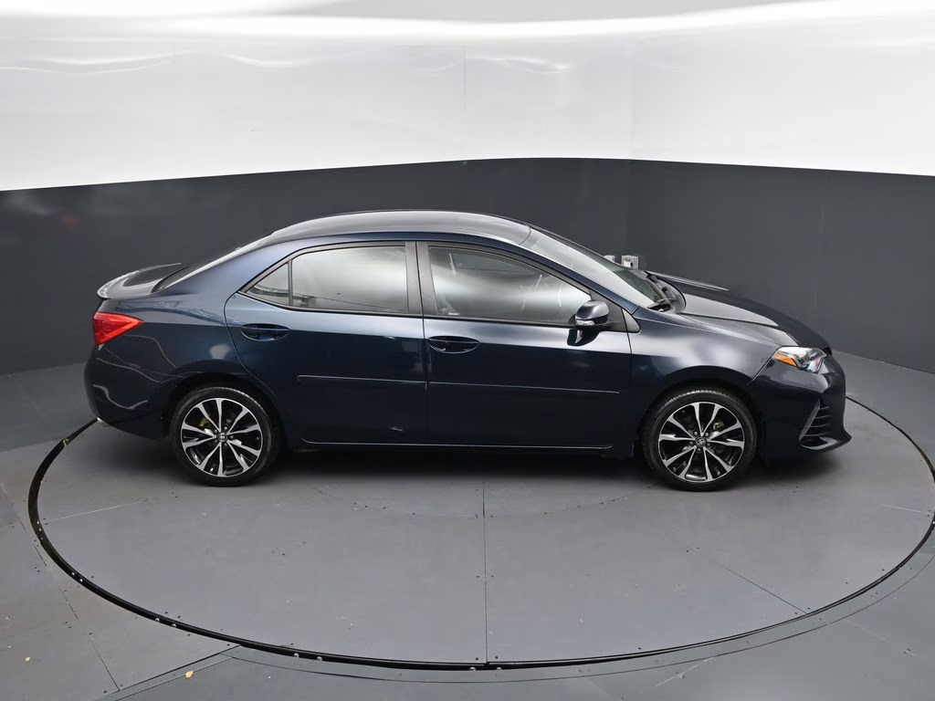 2018 Aqua Toyota Corolla SE FWD Sedan