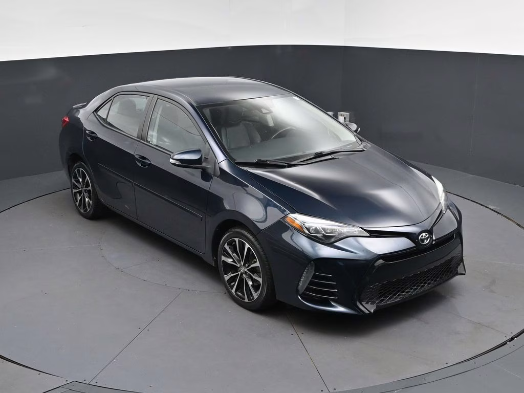 2018 Aqua Toyota Corolla SE FWD Sedan