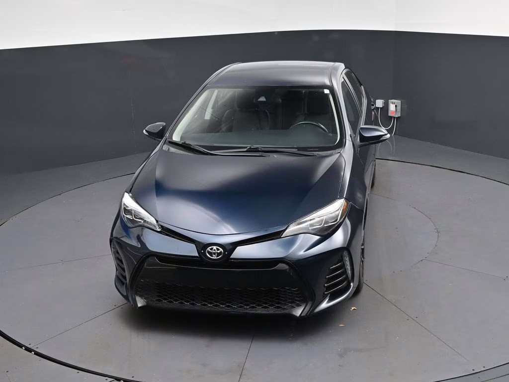 2018 Aqua Toyota Corolla SE FWD Sedan