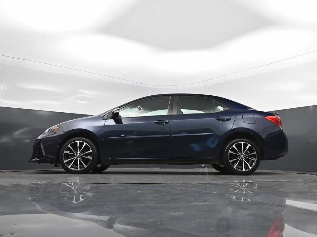 2018 Aqua Toyota Corolla SE FWD Sedan