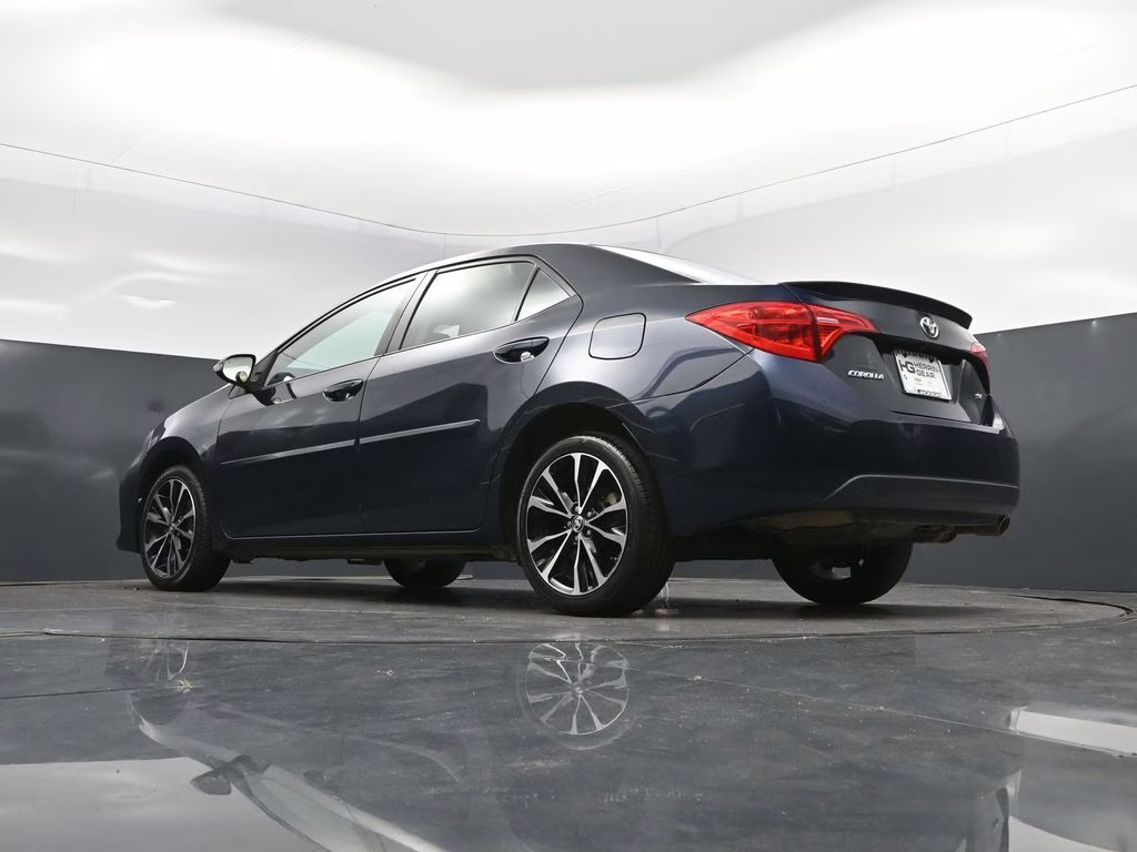 2018 Aqua Toyota Corolla SE FWD Sedan