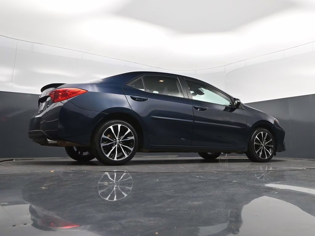 2018 Aqua Toyota Corolla SE FWD Sedan