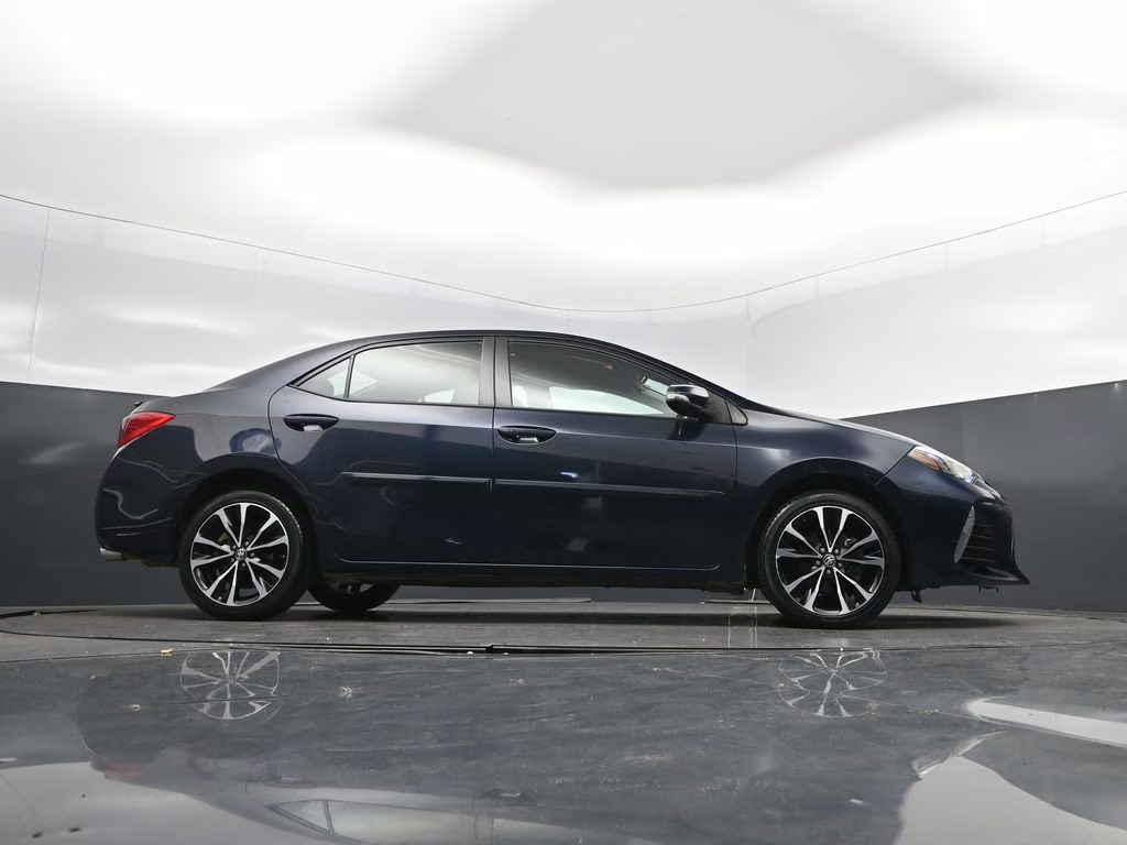 2018 Aqua Toyota Corolla SE FWD Sedan